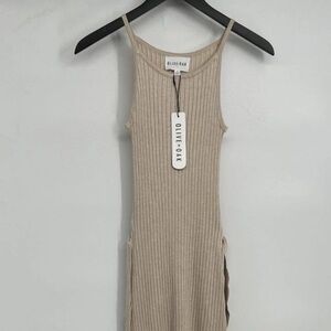 Olive & Oak Women's Beige Ribbed Maxi Dress